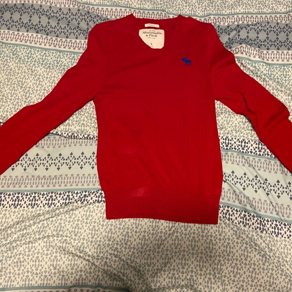 Abercrombie & Fitch Muscle Sweater - Picture 2 of 3